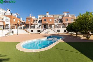 Maison jumelée  Av. los llanos. Casa adosada con piscina y pádel en urb. llanos de silva