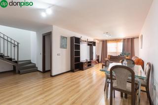 Dachwohnung  Zurbaran. Fantástico ático dúplex en albolote con terraza privada