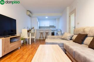 Pis  Avenida salobreña. Piso en venta en motril  2 dormitorios con ascensor