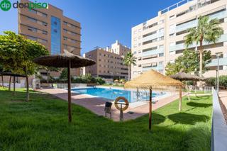 Appartement  Calle catedrática asunción linares 3. Campus de la salud, urbanizacion con piscina y zonas comunes. pi