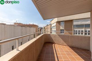 Appartement à Calle madre teresa 1. Gran piso en ubicación privilegiada, junto a la biblioteca de an
