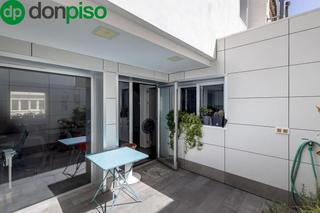 Casa  Calle malvarrosa. Un hogar para tu familia en el corazón de granada