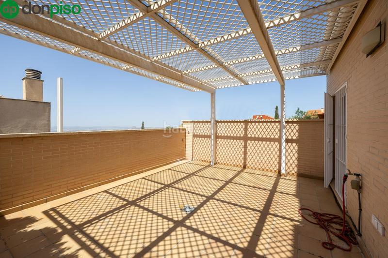 Foto c6ef1922-4a2f-4b0c-883a-4e4f51c7bd7d. Casa pareada espectacular unifamiliar en el serrallo en Granada