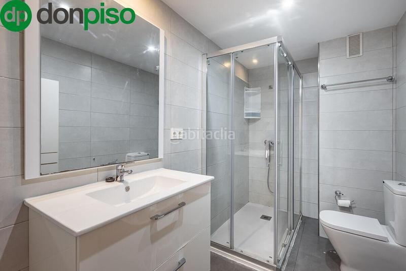 Foto 1e26e091-8581-44be-b84b-a748a9f6c453. Appartement dans calle fray juan sanchez cotan 8 dans Granada