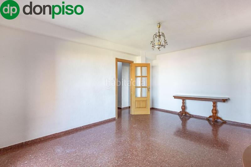 Foto 4f0e3703-f11e-42a2-b893-8797fc4107a4. Appartement dans calle fray juan sanchez cotan 8 dans Granada