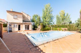 Chalet  Avellano (loma verde) 1. Tu nuevo hogar te espera en loma verde