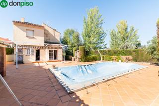 Chalet in Avellano (loma verde) 1. Tu nuevo hogar te espera en loma verde