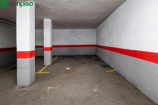Aparcament cotxe  Calle puentezuelas 49. Centro de la ciudad. amplia plaza de aparcamiento con fácil acce