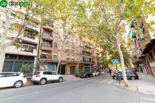 Pis  Calle curro cuchares 11. Oportunidad única en una zona fabulosa de granada