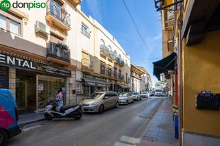 Àtic  Calle garcia lorca 20. Descubre el encanto de este ático dúplex en la zubia a solo 175,