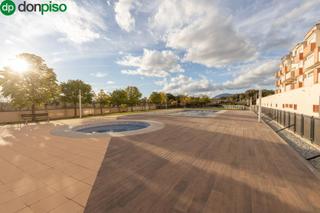 Pis  Calle de julio cortázar 13. Piso en urbanización privada con piscina comunitaria, terraza, 2