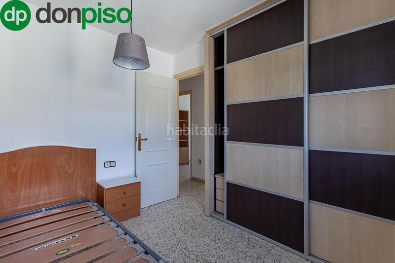 Foto 3aba8993-3e09-49fa-86d6-7f1b51a2e171. Flat with heating parking in parque nueva Granada Granada