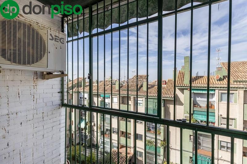 Foto 4e0e5234-0037-4d61-9302-ea034b8cff8f. Flat with heating parking in parque nueva Granada Granada