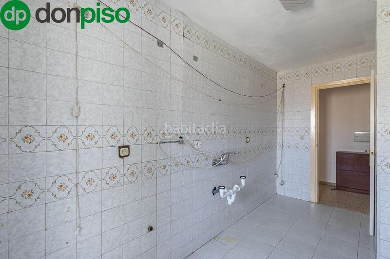 Foto 6e5e6286-da8a-44ae-96cb-7352ff23fca5. Flat with heating parking in parque nueva Granada Granada