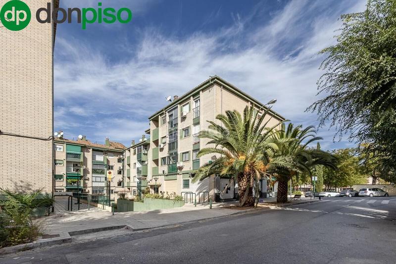 Foto 794fea48-b4b5-423c-9ab4-8d37f97df31c. Flat with heating parking in parque nueva Granada Granada