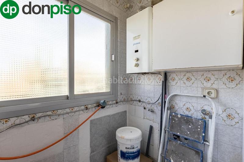 Foto e6d6e349-9895-4ed0-aca0-e53781a5e056. Flat with heating parking in parque nueva Granada Granada