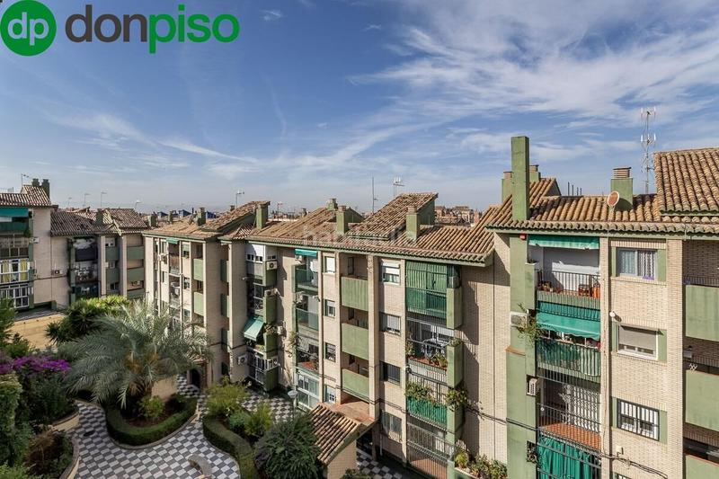 Foto f8284e51-7319-40ba-ab3f-8aa045ed88e4. Flat with heating parking in parque nueva Granada Granada