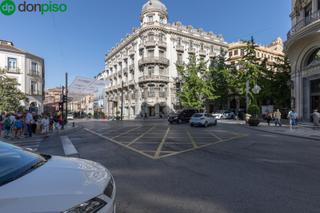Autoparkplatz in Calle de cetti meriem 4. Plaza de aparcamiento centro de granada!!!!!!!