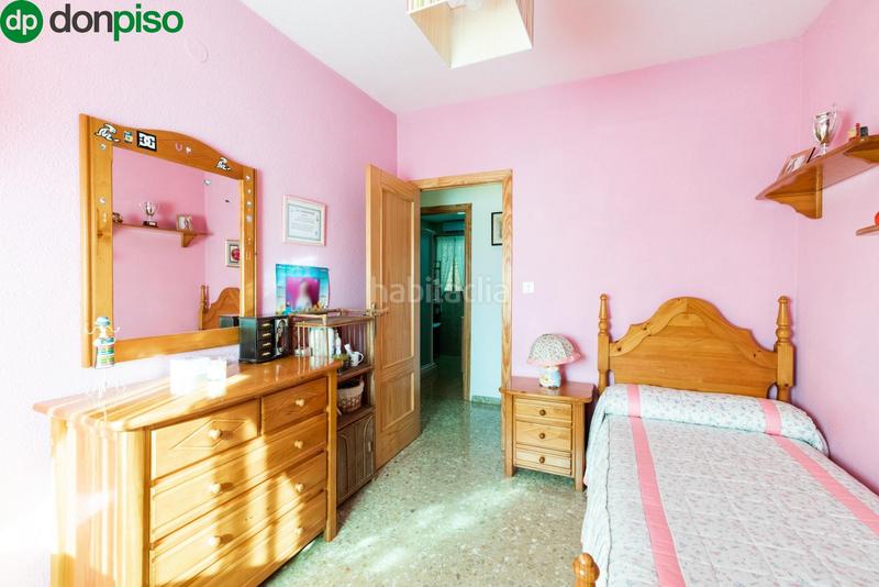 Foto cbd79240-fe50-4296-8601-aa22392ea97b. Flat in pintor juan ruiz 1 in Santa Fe