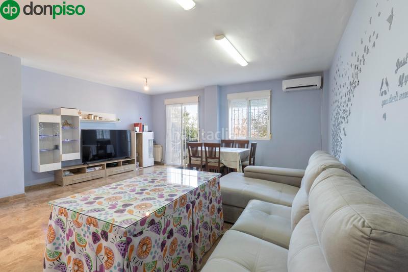 Foto 1040d791-ccf8-486c-8662-64c99133273a. Casa adossada amb calefacció aparcament a Cájar