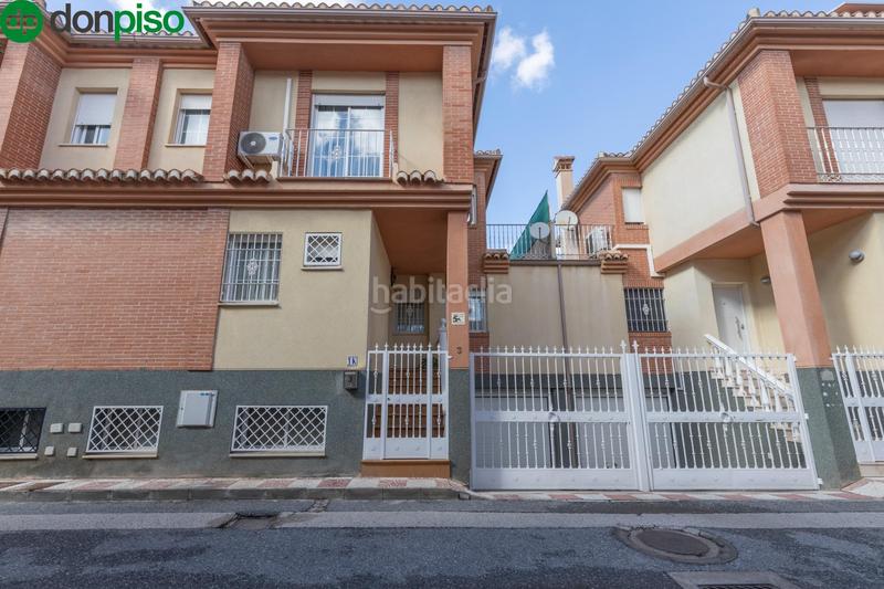 Foto f40a3e2c-73dd-4b38-aff0-c08aac298a38. Casa adossada amb calefacció aparcament a Cájar