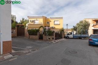 Casa in Calle de dulcinea 23. Casa de una sola planta, moderna y muy bien situada