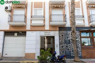 Pis  Calle granada 9. Piso en salobreña