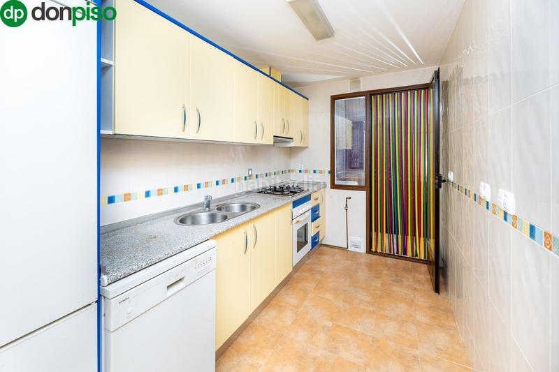 Foto 180afdc5-a035-4327-95cd-5462a08f6381. Appartamento in calle jarales 1 in Atarfe