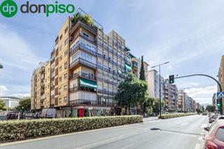 Appartement  Calle de ronda 164. Piso reformado en zona universitaria de ciencias  perfecto para