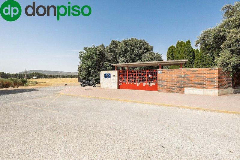 Foto 03679ae8-814c-46a3-aa6a-7a3500cd6e35. Terreno residencial en avenida madrid (llanos silva) 13 solar en llanos de silva en Atarfe