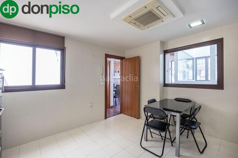 Foto 069e39f6-e719-41d7-bb82-6f0f81754d21. Flat with heating in San Matías - Realejo Granada