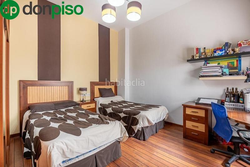 Foto f0d9c123-2d8a-4144-8da4-98ba9a166702. Flat with heating in San Matías - Realejo Granada