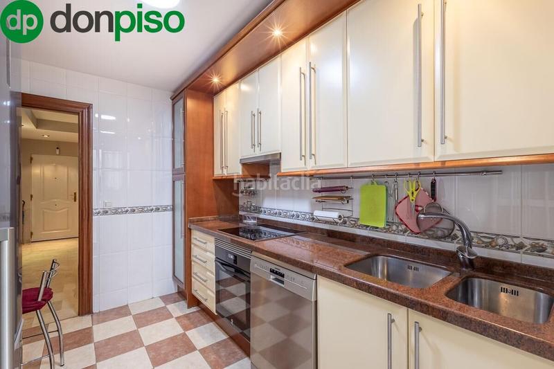 Foto 0a292607-6d74-4b23-944c-1587e71ac7b7. Casa adossada amb calefacció aparcament a Angustias - Chana - Encina Granada