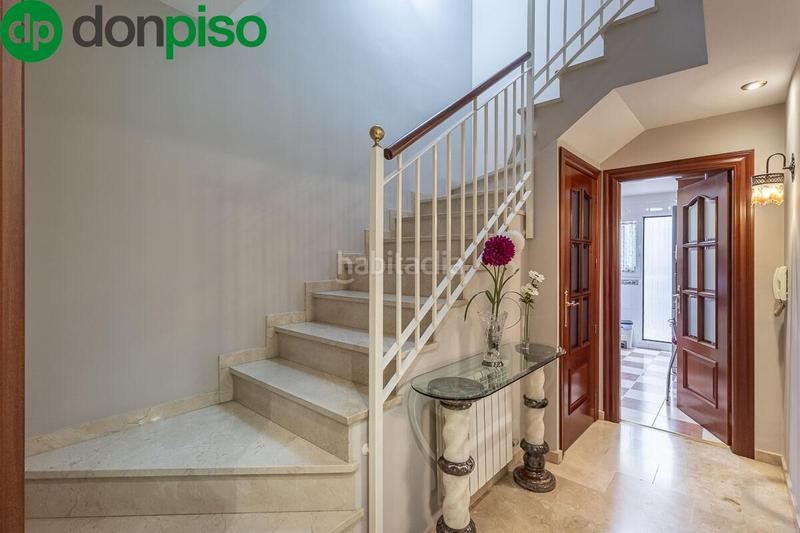 Foto 486b16a3-26cc-450d-bdf4-49e104b0bcd2. Casa adossada amb calefacció aparcament a Angustias - Chana - Encina Granada