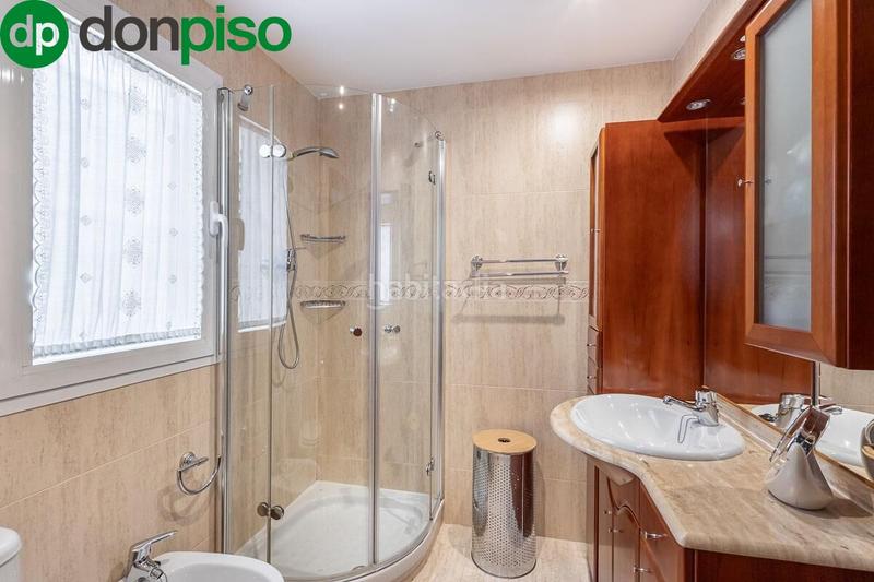 Foto 7bc12069-e0f2-4411-9307-63a6ec040541. Casa adossada amb calefacció aparcament a Angustias - Chana - Encina Granada