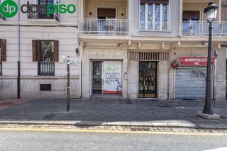 Local Comercial en Calle CARRERA DE LA VIRGEN