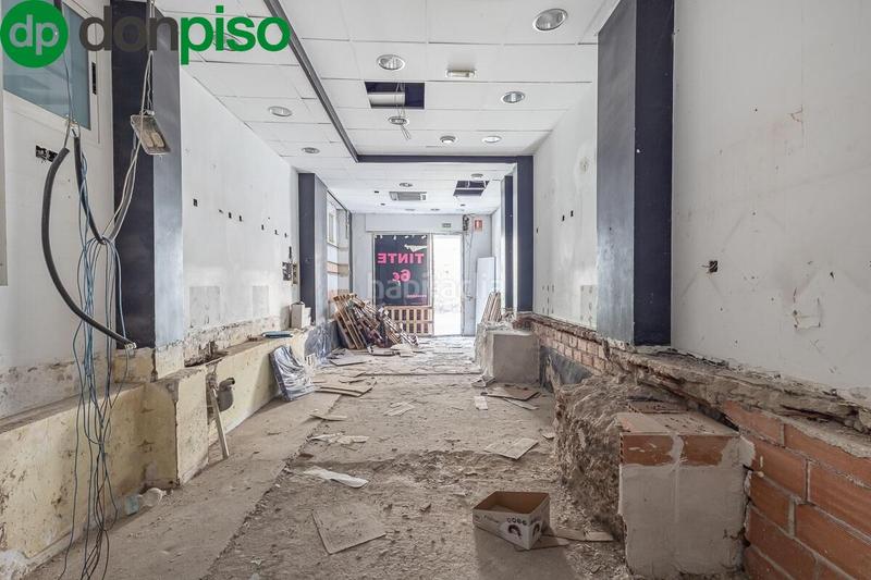 Foto a0ea47ee-b24d-4179-902b-c5ca50c24196. Local comercial local en carrera de la virgen en San Matías - Realejo Granada
