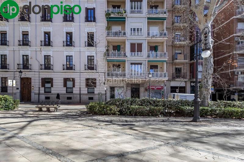 Foto e78debb2-ee8d-4825-9410-68f3bffc40df. Local comercial local en carrera de la virgen en San Matías - Realejo Granada