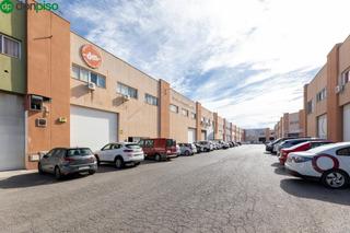 Nave industrial  Calle de bubión. Espectacular nave en el poligono de juncaril peligros