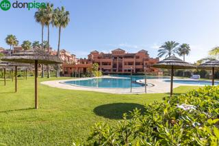 Appartamento  Calle rector juan de dios lópez 5. Pisazo en urbanización albatros de playa granada con terraza de