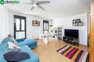 Etagenwohnung  Calle santa adela. Gran oportunidad! piso en zaidín de 3 dormitorios, 2 baños, coch