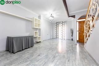 Casa adossada  Calle guadalete (ch). Venta de magnífica casa adosada en las gabias gabia chica