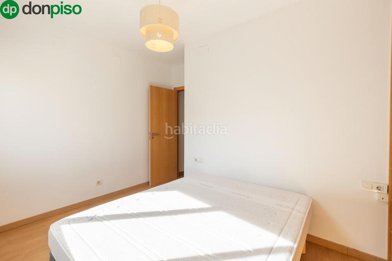 Foto 08ede1be-ab68-4b78-af79-87d0a259ea24. Pis a calle jarnique 16 a Carretera de Granada-La Alcazaba Alhendín