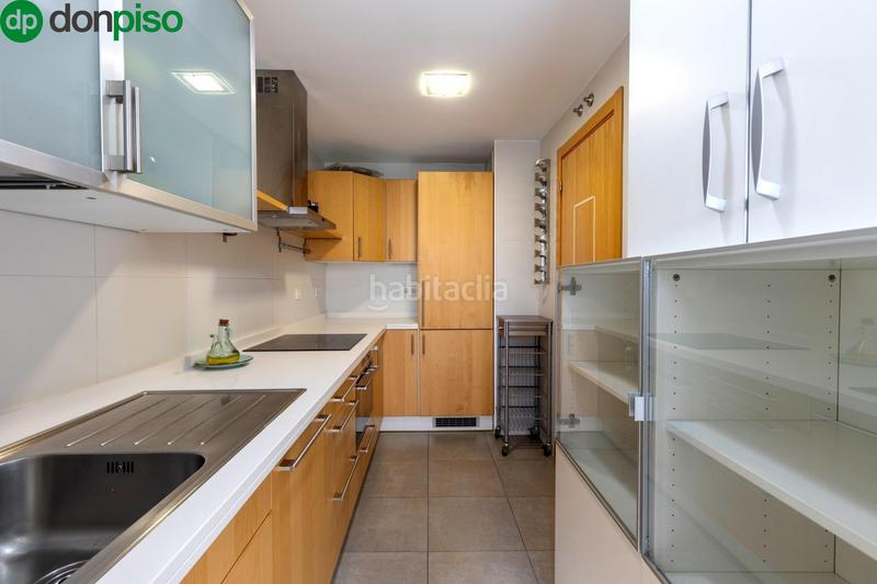 Foto 208ca0cc-9fe5-4608-95b0-7f4e1dc6e21c. Pis a calle jarnique 16 a Carretera de Granada-La Alcazaba Alhendín