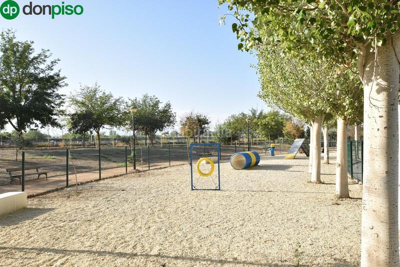 Foto 79b80268-e2a3-4681-a874-00369f0af576. Pis a calle jarnique 16 a Carretera de Granada-La Alcazaba Alhendín