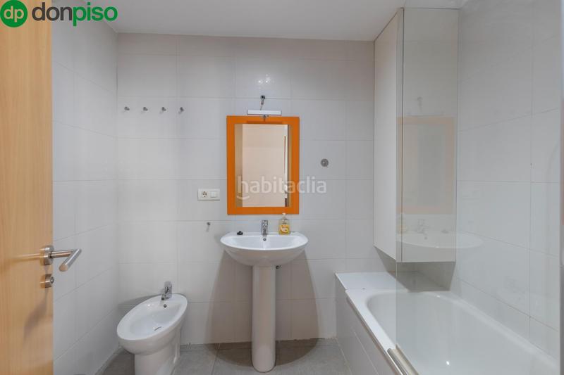 Foto c7b7058f-2cd0-4fda-948e-2239e39f9e99. Pis a calle jarnique 16 a Carretera de Granada-La Alcazaba Alhendín