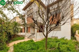 Casa  Calle santiago. Carmen exclusivo en el realejo