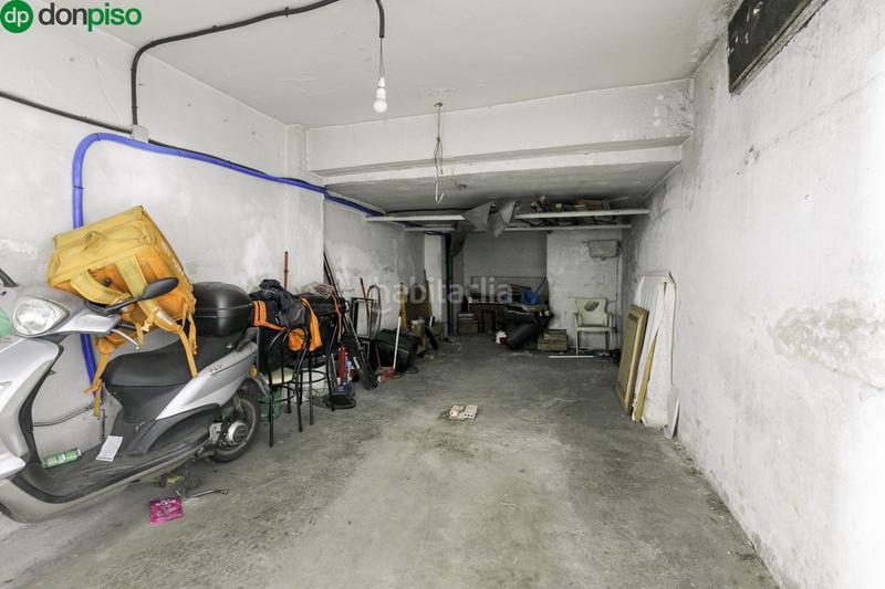 Foto 0bde5a0a-40ea-46cf-9cf2-58db40965b45. Parking voiture dans San Ildefonso Granada