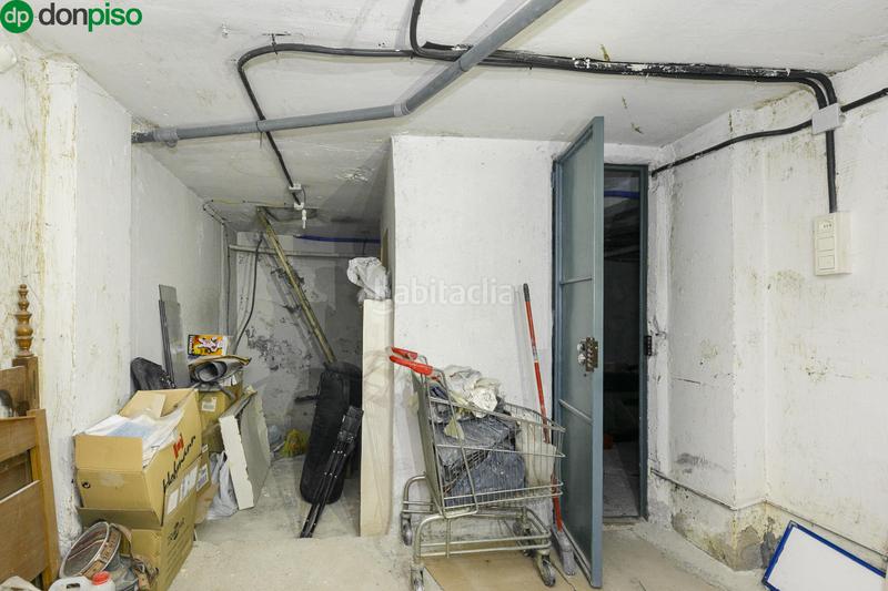 Foto 1082c111-a00d-4ccb-b355-93a47f551bd6. Parking voiture dans San Ildefonso Granada