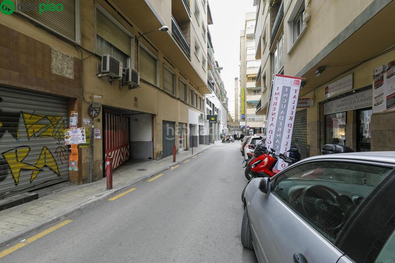 Foto 7bdc9ed5-7a0c-4fd2-9043-ed11d6efdf23. Parking voiture dans San Ildefonso Granada